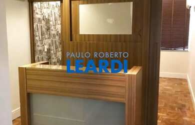 Imagem: O depósito possui 2 Vagas na garagem e 114m² de Área e está