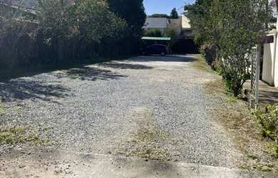 Imagem: O terreno à venda possui 586m² de Área e está localizado