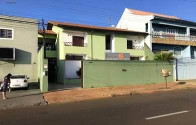 Imagem: O depósito possui 4 Vagas na garagem, 490m² de Área, Churrasqueira