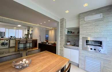 Imagem: O apartamento possui 3 Dormitórios, 1 Banheiro, 2 Vagas na