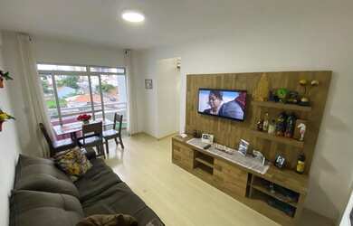 Imagem: O apartamento possui 3 Dormitórios, 1 Banheiro, 1 Vaga na garagem