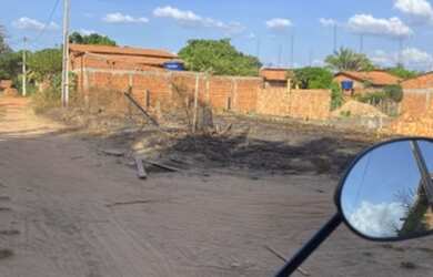 Imagem: O terreno possui 200m² de Área e está localizado em João