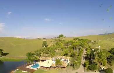 Imagem: A fazenda possui 1.452.000m² de Área e está localizado em