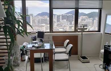 Imagem: O depósito possui 1 Vaga na garagem e 30m² de Área e está