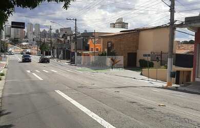 Imagem: O depósito possui 4 Vagas na garagem, 160m² de Área e está