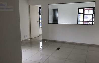 Imagem: O depósito possui 40m² de Área e está localizado em Vila