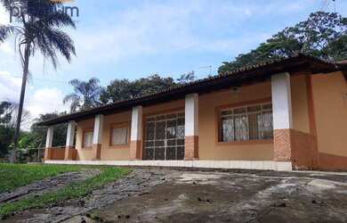 Imagem: A chácara possui 200m² de Área e está localizado em Curitibanos