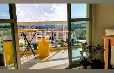 Imagem: O apartamento possui 2 Dormitórios, 2 Banheiros, 2 Vagas na