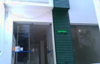 Imagem: O depósito possui 1 Vaga na garagem, 166m² de Área e está