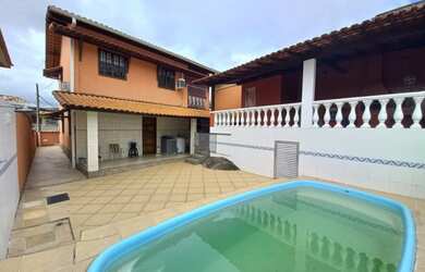 Imagem: A casa em condomínio possui 3 Dormitórios, 2 Banheiros, 2