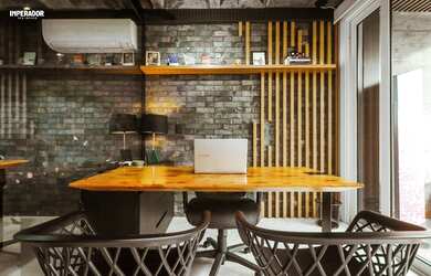 Imagem: O depósito possui 1 Vaga na garagem, 65m² de Área e está