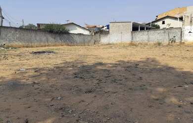 Imagem 1: Lote/Terreno para aluguel e venda possui 393 metros quadrados em Jardim São Rafael - Campi