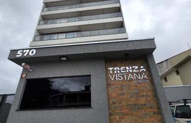 Imagem: O apartamento possui 1 Dormitório, 1 Banheiro, 1 Vaga na garagem