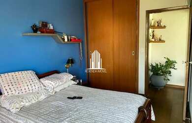 Imagem: A casa possui 2 Dormitórios, 3 Banheiros, 1 Vaga na garagem