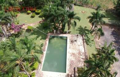 Imagem 2: Residencial - Guacuri. Piscina, Varanda, Guarda roupaeLareira