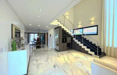 Imagem: A casa em condomínio possui 3 Dormitórios, 4 Banheiros, 4