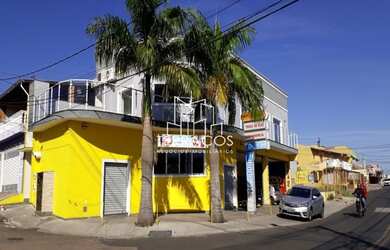 Imagem: O depósito possui 2 Vagas na garagem, 150m² de Área e está