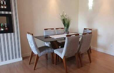 Imagem: O apartamento possui 3 Dormitórios, 1 Banheiro, 2 Vagas na