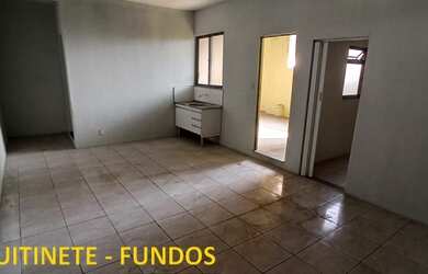 Imagem: O apartamento possui 1 Dormitório, 1 Banheiro, 1 Vaga na garagem