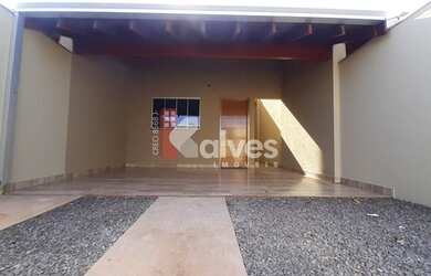 Imagem: A casa possui 2 Dormitórios, 2 Banheiros, 75m² de Área, Piscina