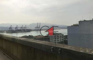 Imagem: O depósito possui 1 Vaga na garagem, 300m² de Área e está