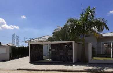 Imagem 2: Casa Alto Padrão para Venda em Vila Moema Tubarão-SC