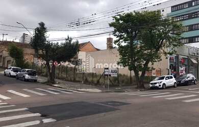 Imagem: O terreno possui 475m² de Área e está localizado em Centro