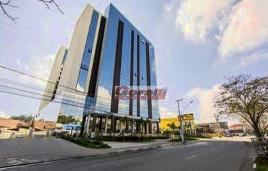 Imagem: O depósito possui 5 Vagas na garagem, 450m² de Área e está