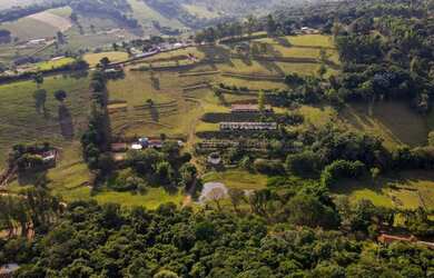Imagem: O terreno possui 72.600m² de Área e está localizado em Bairro