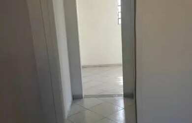 Imagem: A casa possui 1 Dormitório, 1 Banheiro e está localizado