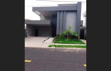 Imagem: A casa em condomínio possui 4 Dormitórios, 4 Banheiros, 4