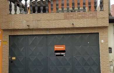 Imagem: A casa possui 2 Dormitórios, 1 Banheiro, 1 Vaga na garagem