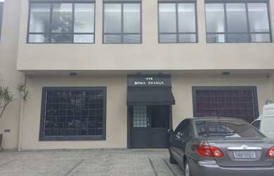 Imagem: O depósito possui 2 Vagas na garagem, 96m² de Área e Imóvel