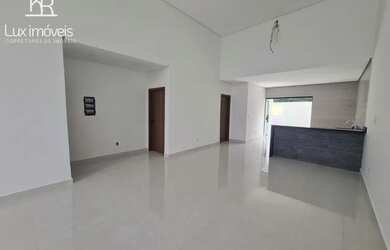 Imagem 2: Vivendas das Marinas / Térrea 160m² 03 Suítes/ Quintal / Pronta Para Morar