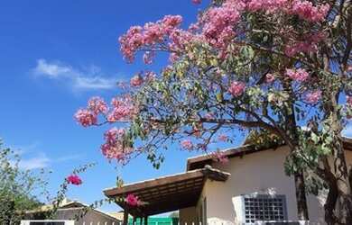 Imagem: A casa em condomínio possui 3 Dormitórios, 3 Banheiros, 2