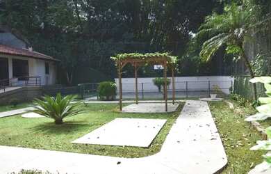 Imagem: O apartamento possui 1 Dormitório, 1 Banheiro, 1 Vaga na garagem