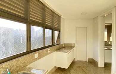 Imagem 9: Vista de milhões. Piscina, Varanda, Guarda roupae244m² de Área