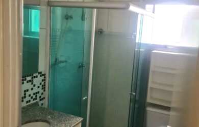 Imagem: O apartamento possui 3 Dormitórios, 1 Banheiro, 1 Vaga na garagem