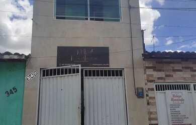 Imagem: A casa possui 4 Dormitórios, 2 Banheiros e 1 Vaga na garagem