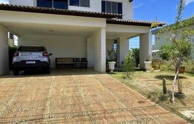 Imagem: A casa em condomínio possui 4 Dormitórios, 5 Banheiros, 4