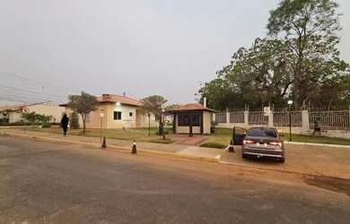 Imagem: A casa em condomínio possui 3 Dormitórios, 2 Banheiros, 2