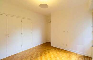 Imagem 15: APARTAMENTO AMPLO E MUITO BEM ILUMINADO, TOTALMENTE REFORMADO NO CORAÇÃO...