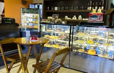 Imagem: O depósito à venda possui 5 Vagas na garagem e 58m² de Área