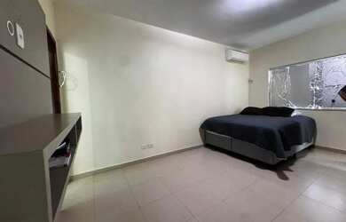 Imagem 16: Excepcional sobrado no Portal do Sol 1, em frente à Praça