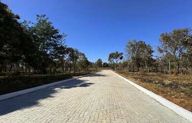 Imagem: O terreno possui 400m² de Área e está localizado em Setor