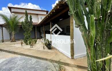 Imagem 2: Casa em Montes Claros. Churrasqueira, Varanda, Guarda roupae450m² de...