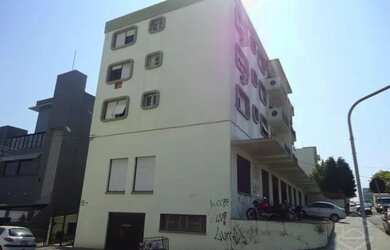 Imagem: O apartamento possui 3 Dormitórios, 1 Banheiro, 226m² de Área