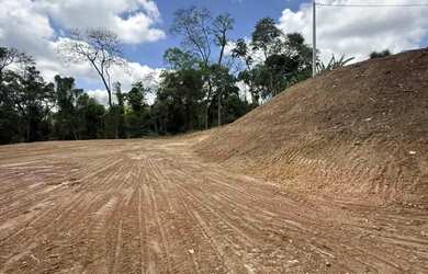 Imagem: O terreno possui 2047m² de Área e Imóvel novo e está localizado