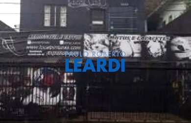 Imagem: O depósito possui 2 Vagas na garagem, 224m² de Área e está