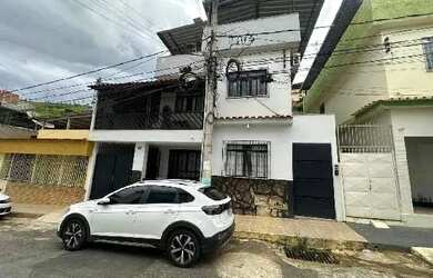 Imagem: O apartamento possui 3 Dormitórios, 1 Banheiro, 1 Vaga na garagem